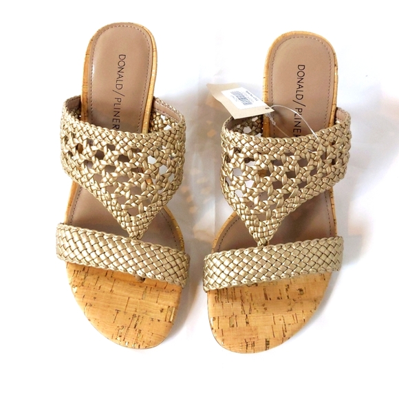 🆕🌿DONALD J. PLINER SANDALS🌿 - Picture 3 of 7